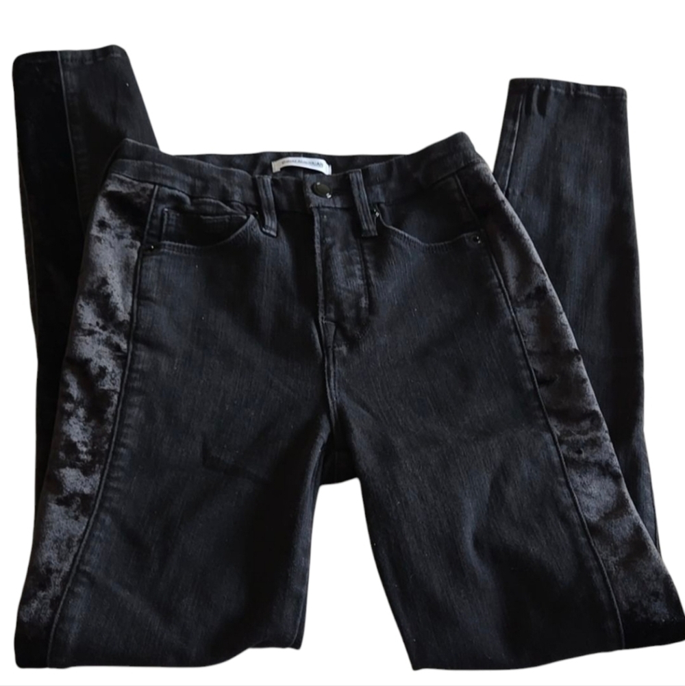 Good american good legs black skinny jeans with velvet side trim